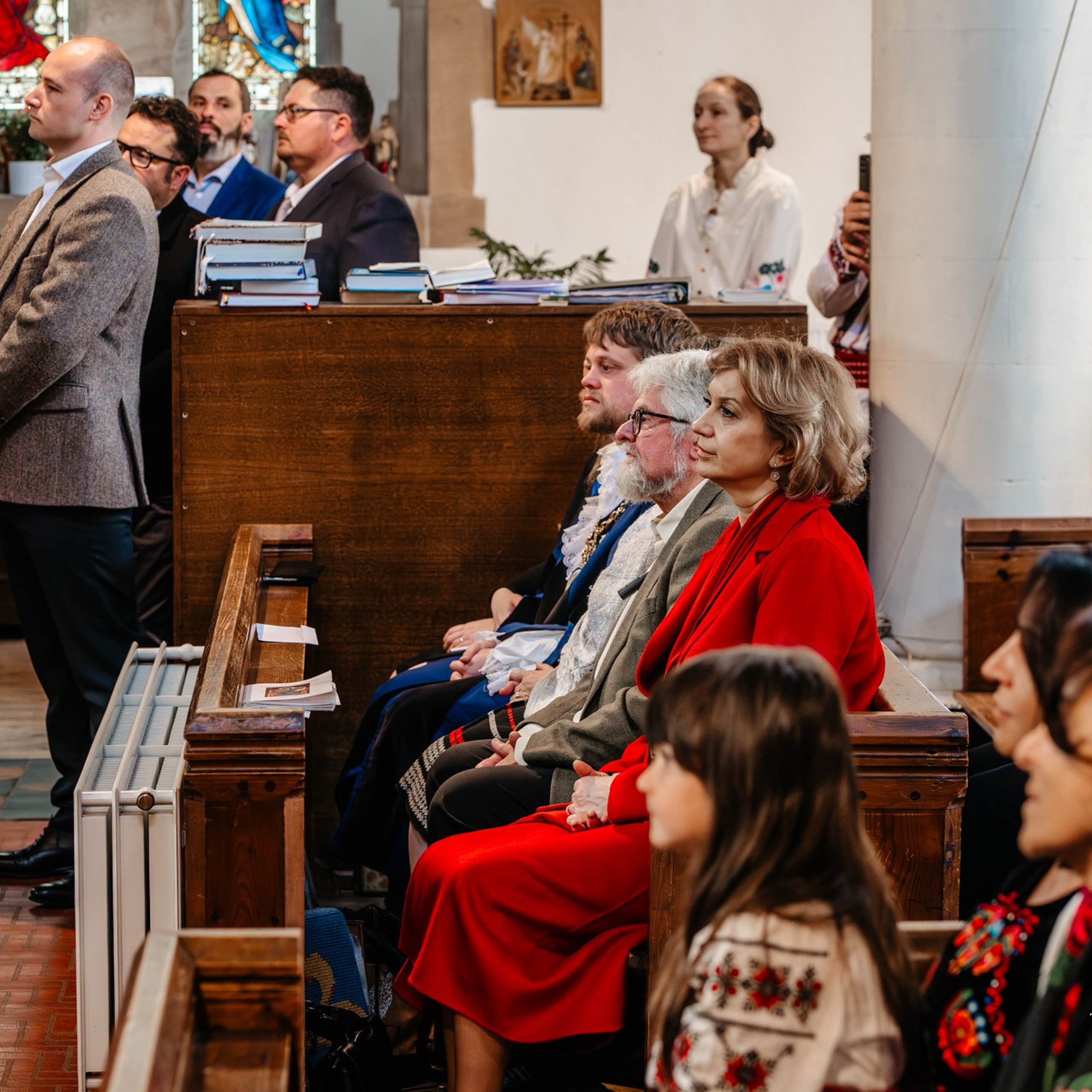 Sambata lui Lazar si Hramul la Biserica Romaneasca din Southampton — Slujba arhiereasca oficiata de PS Parinte Atanasie. TANTAN IONUT FOTO & FILM