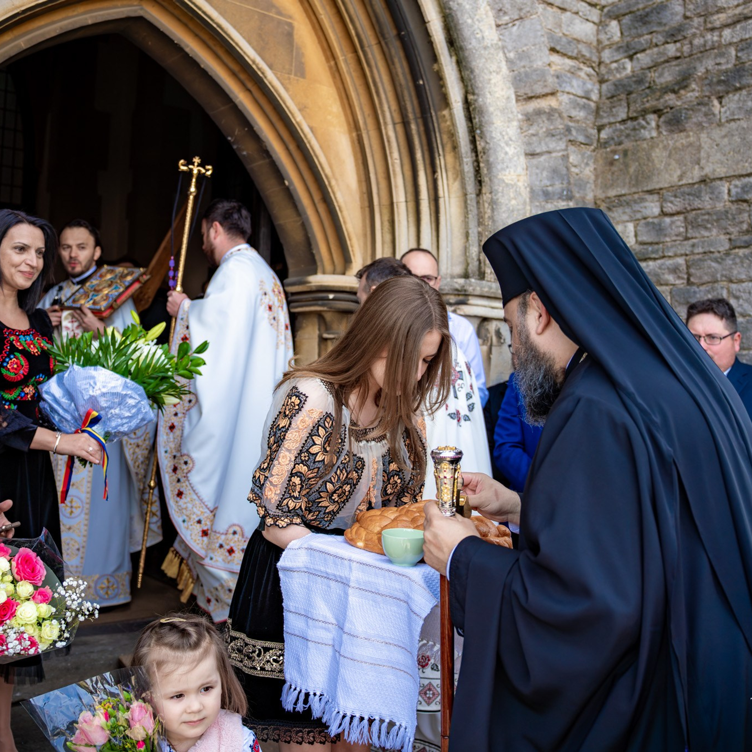Sambata lui Lazar si Hramul la Biserica Romaneasca din Southampton — Slujba arhiereasca oficiata de PS Parinte Atanasie. TANTAN IONUT FOTO & FILM