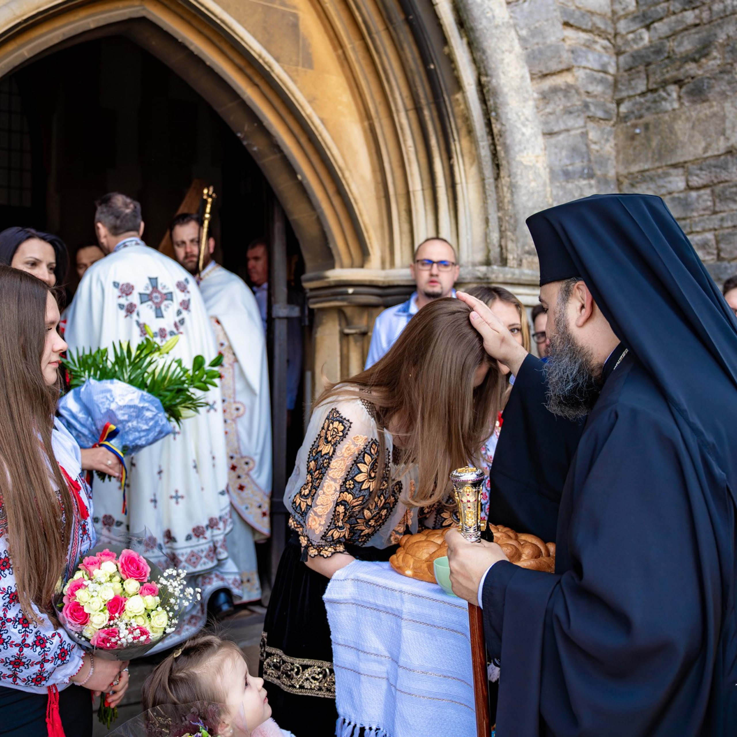 Sambata lui Lazar si Hramul la Biserica Romaneasca din Southampton — Slujba arhiereasca oficiata de PS Parinte Atanasie. TANTAN IONUT FOTO & FILM
