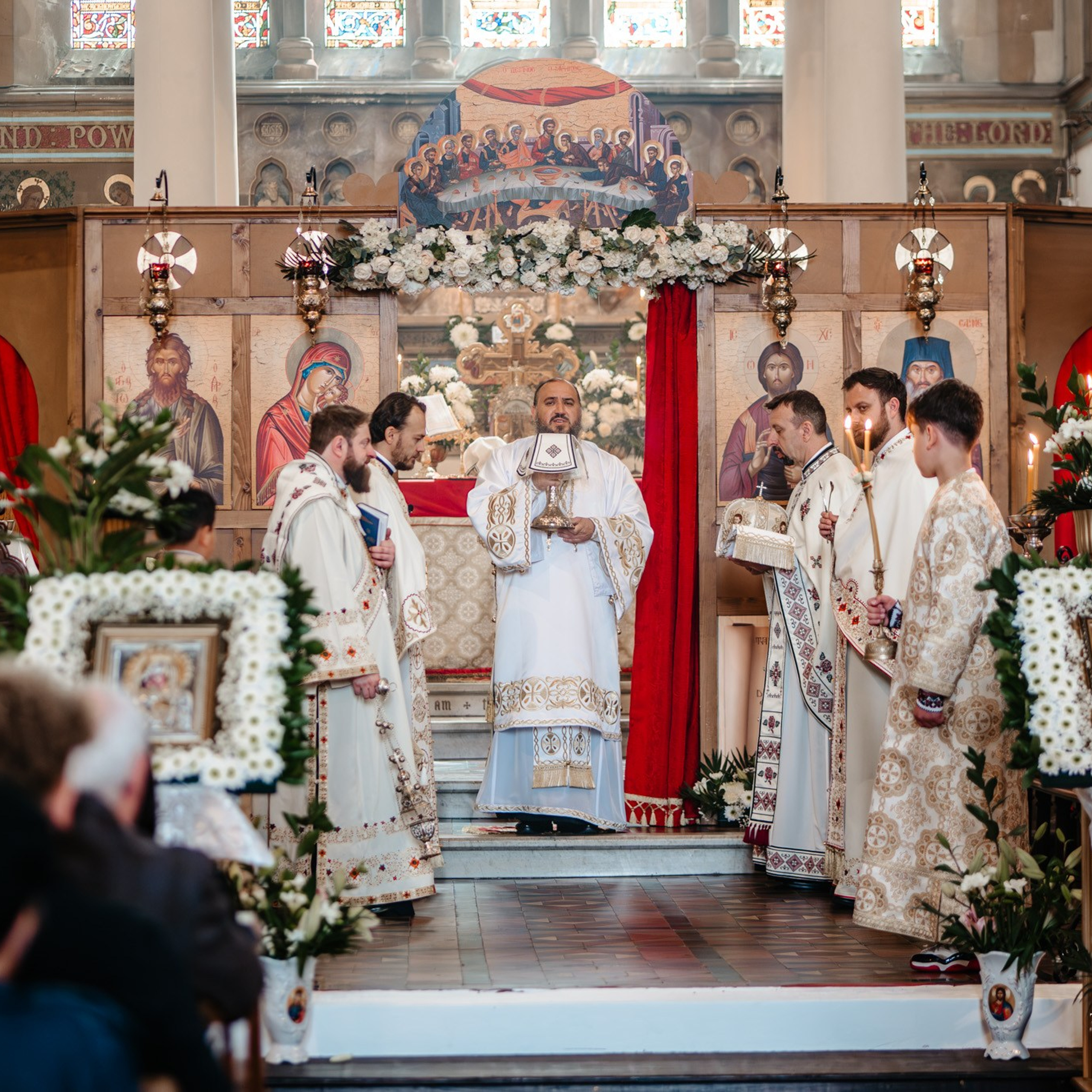 Sambata lui Lazar si Hramul la Biserica Romaneasca din Southampton — Slujba arhiereasca oficiata de PS Parinte Atanasie. TANTAN IONUT FOTO & FILM
