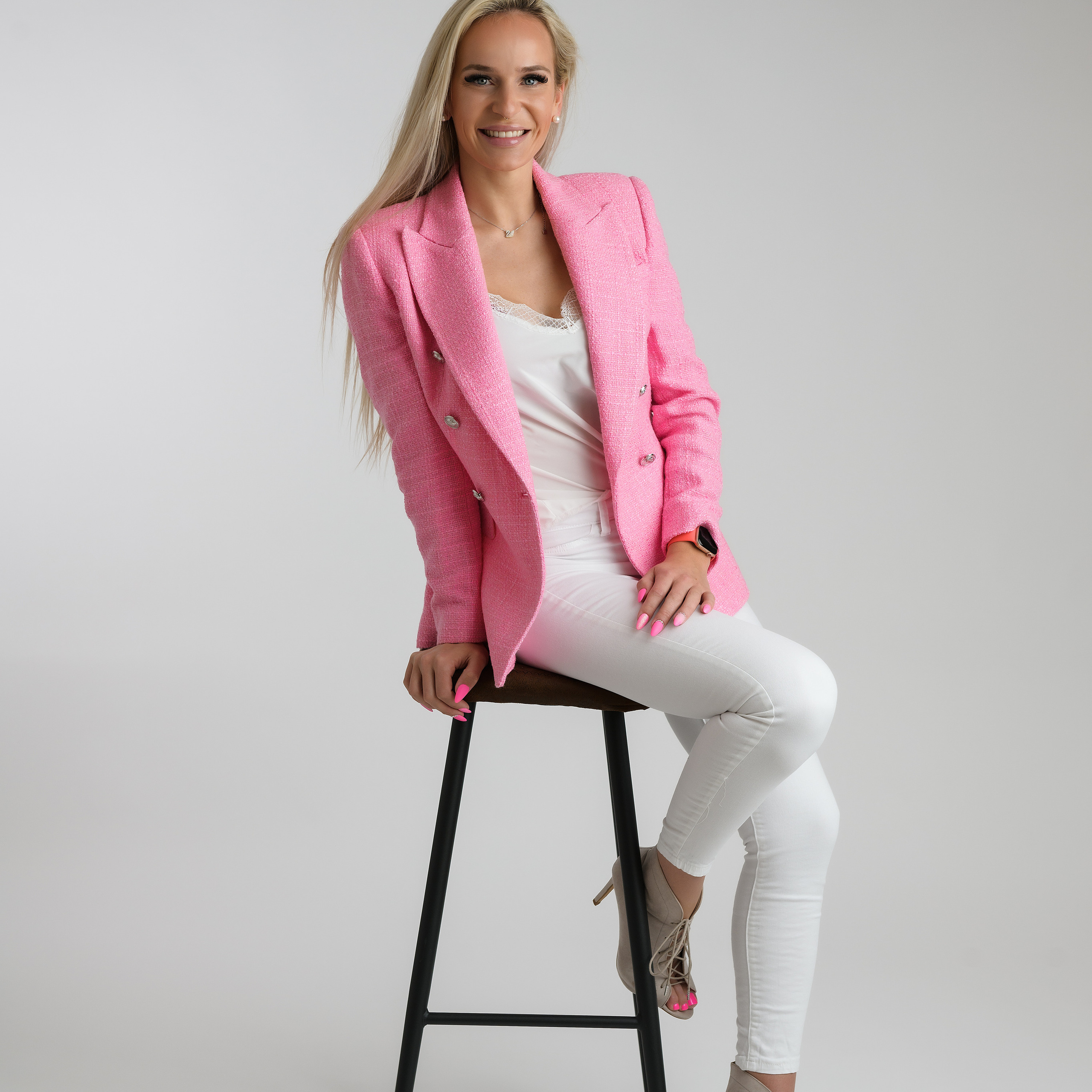 Business Fotografie, Businessfotografie, Business Portrait, Eventfotografie, Portrait, Content Fotografie, Fotograf Frankfurt am Main, Hanau, Gelnhausen, Aschaffenburg, Fotografin, Fotografie, Portrait, Bewerbung, Portfolio, Business Auftreten, Social Media, Profilbild, Statusbild, Bild, Foto, Fotoshooting, Gelnhausen