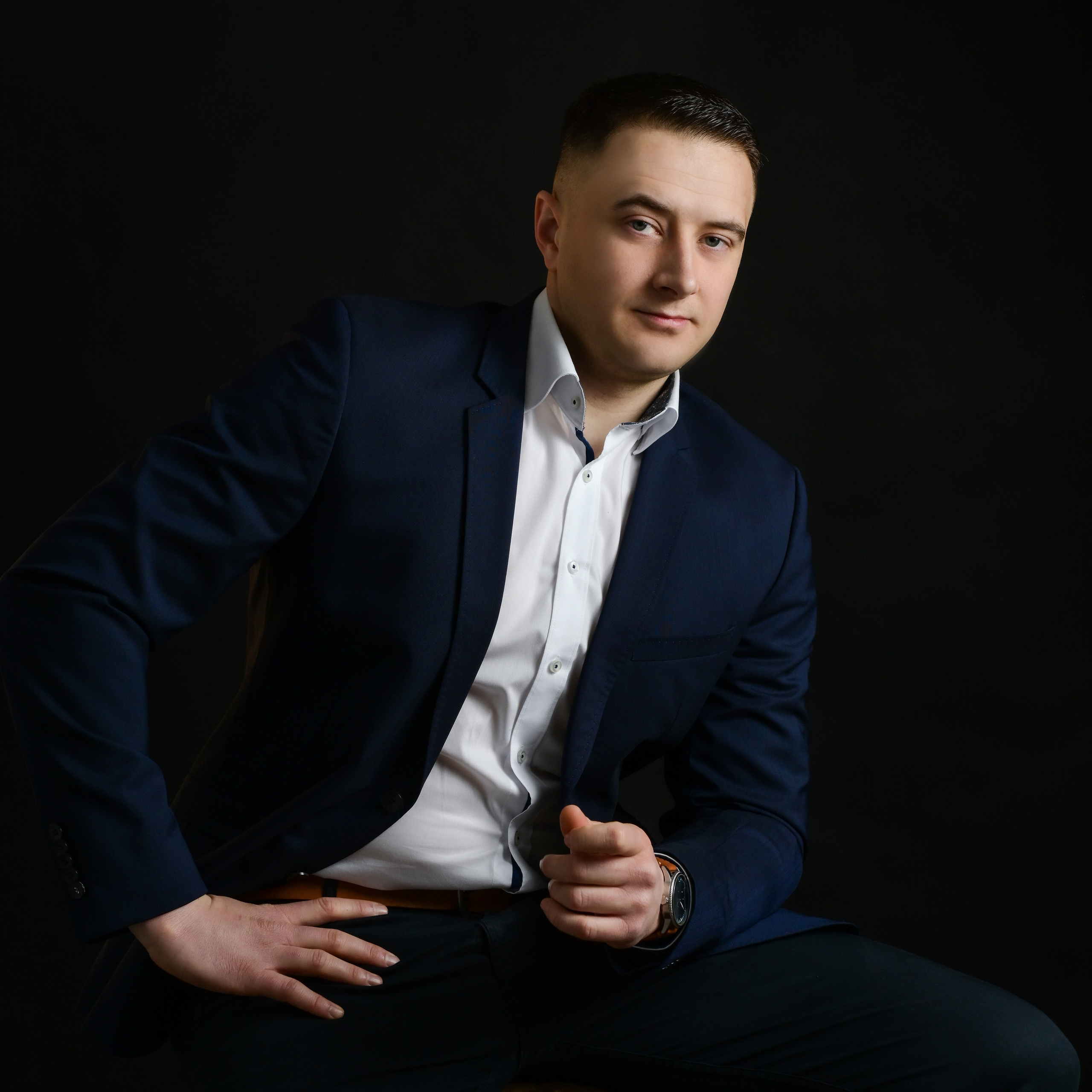 Business Fotografie, Businessfotografie, Business Portrait, Eventfotografie, Portrait, Content Fotografie, Fotograf Frankfurt am Main, Hanau, Gelnhausen, Aschaffenburg, Fotografin, Fotografie, Portrait, Bewerbung, Portfolio, Business Auftreten, Social Media, Profilbild, Statusbild, Bild, Foto, Fotoshooting, Gelnhausen