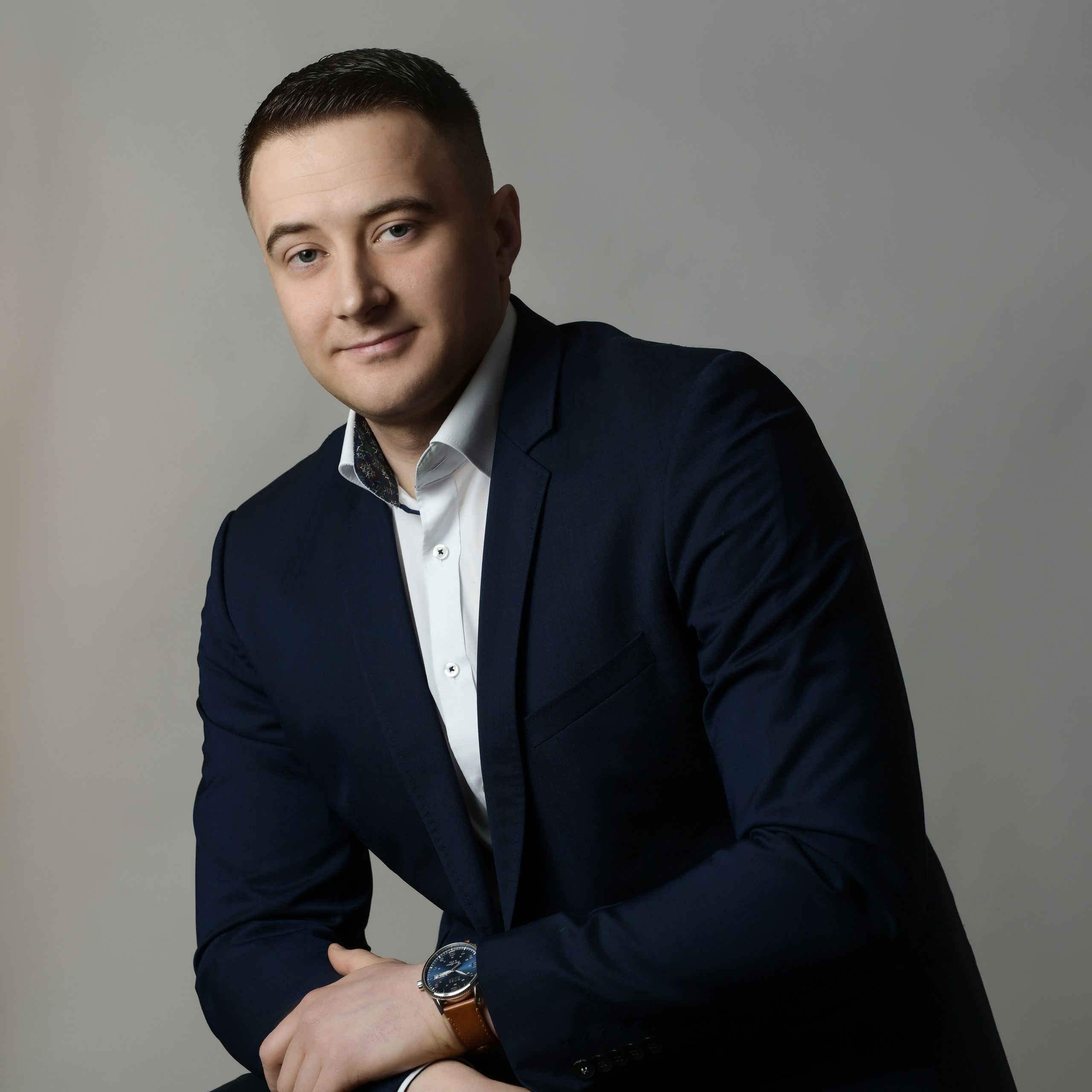 Business Fotografie, Businessfotografie, Business Portrait, Eventfotografie, Portrait, Content Fotografie, Fotograf Frankfurt am Main, Hanau, Gelnhausen, Aschaffenburg, Fotografin, Fotografie, Portrait, Bewerbung, Portfolio, Business Auftreten, Social Media, Profilbild, Statusbild, Bild, Foto, Fotoshooting