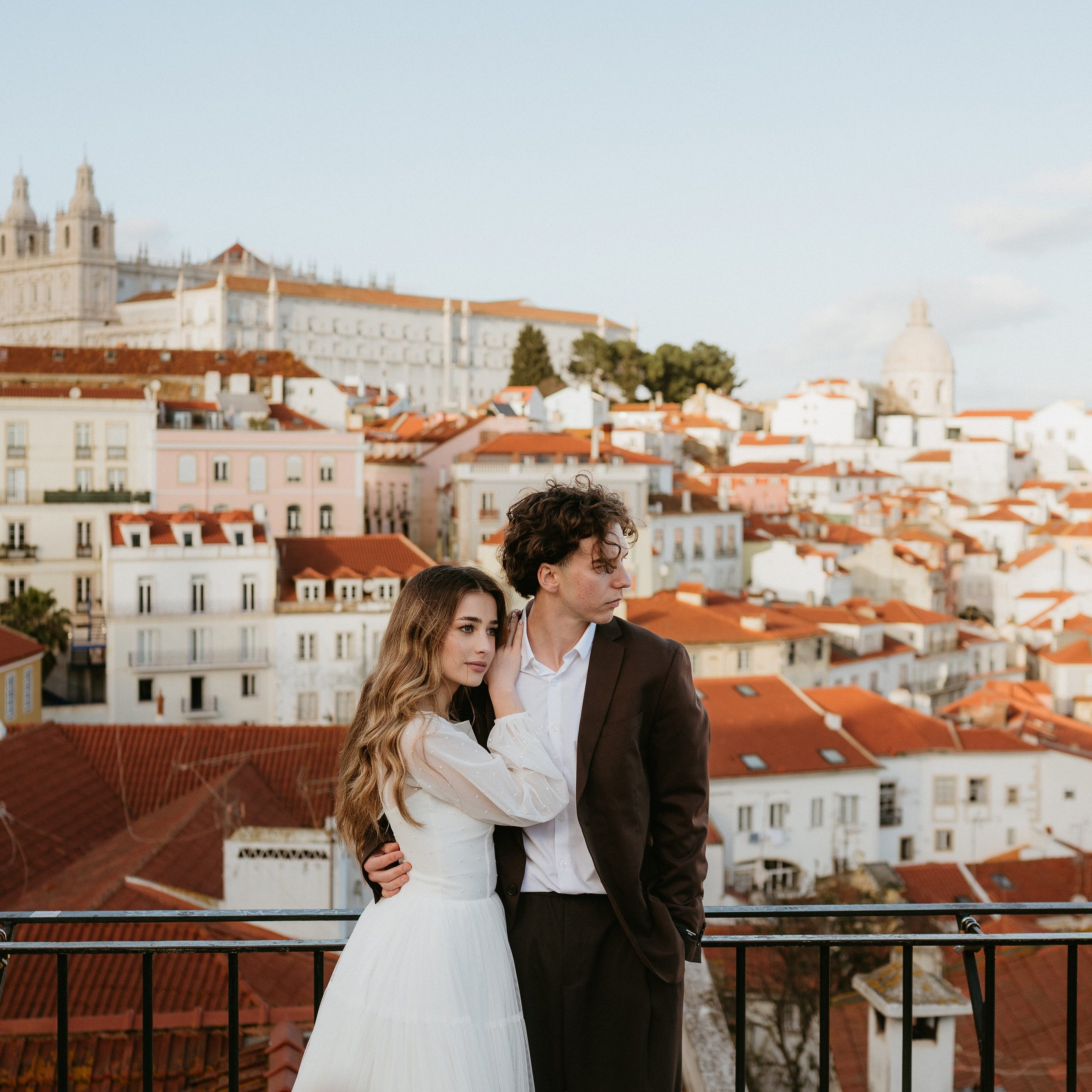 Ședință foto romantică în Lisabona – Inspirație pentru fotografiile de nuntă