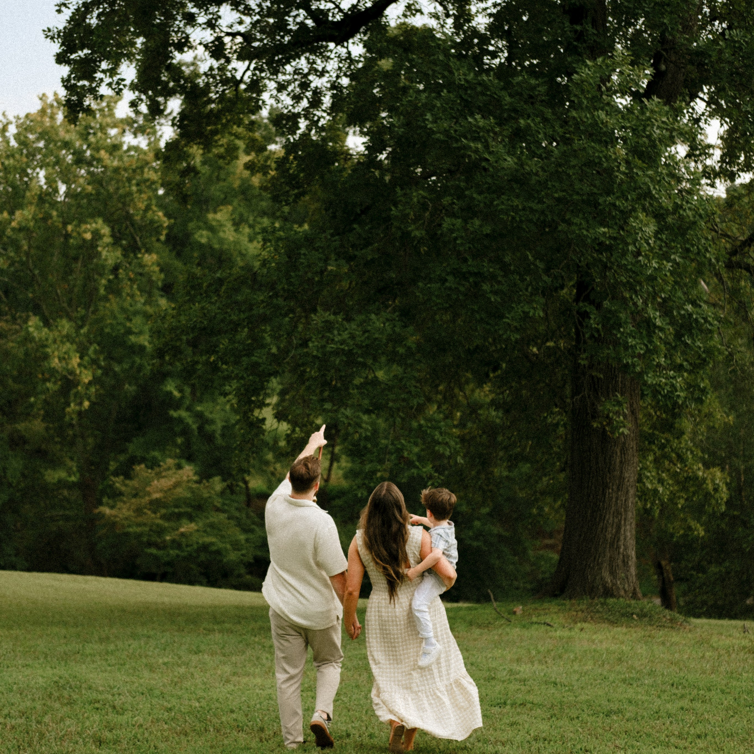 Why Maternity Photos Matter | Richmond VA Photographer. Family Photographer Anna Dobrovolskaia | Richmond, VA