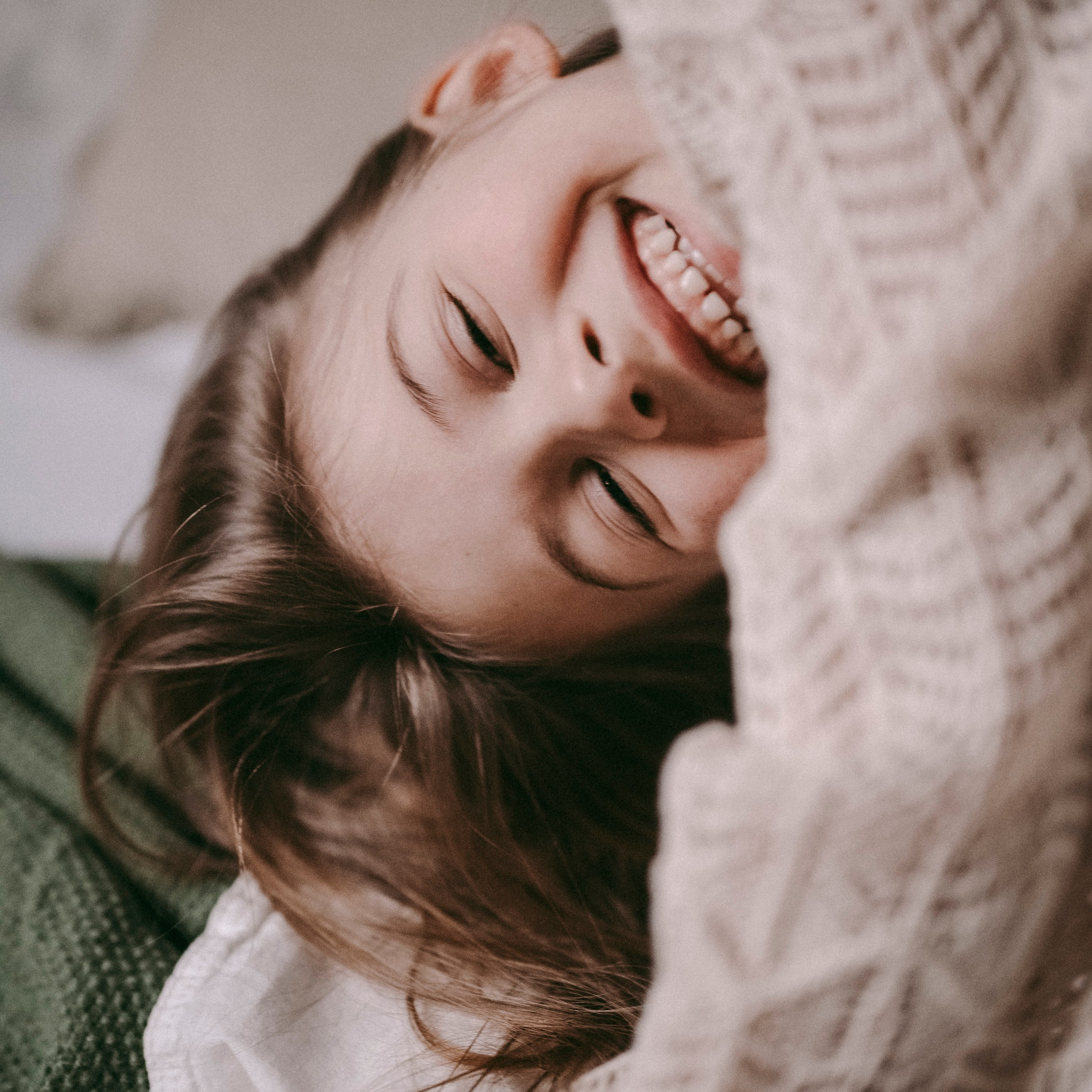 MAMINO. Deciji i porodicni fotograf u Beogradu Oksana Skendzic