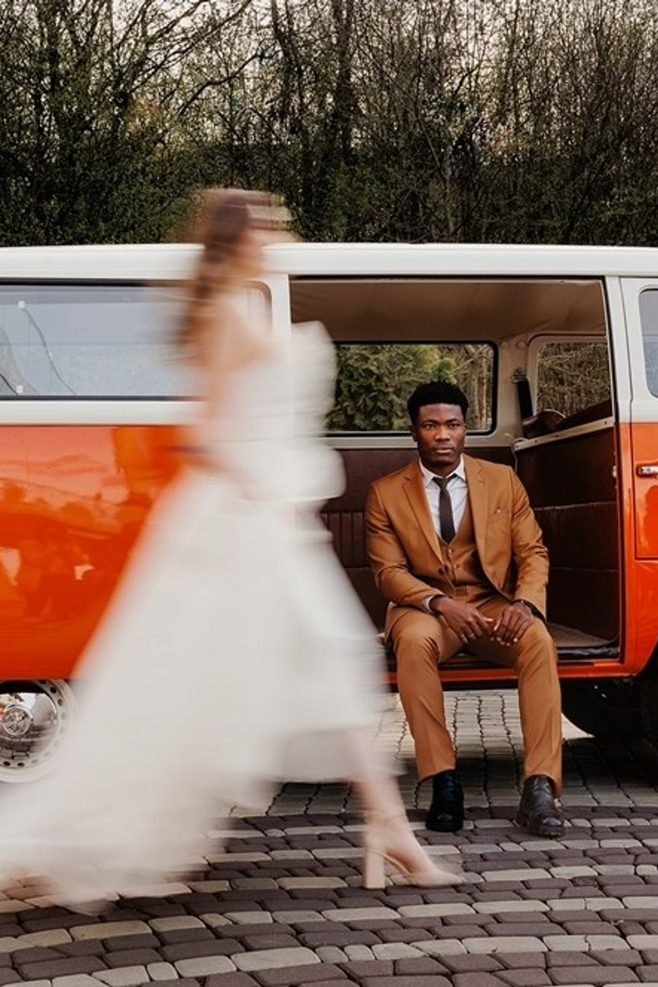 Cum sa te simti confortabil in fata aparatului de fotografiat. Mădălin Ciortea - fotograf de nuntă și de familie | Dream Art Events