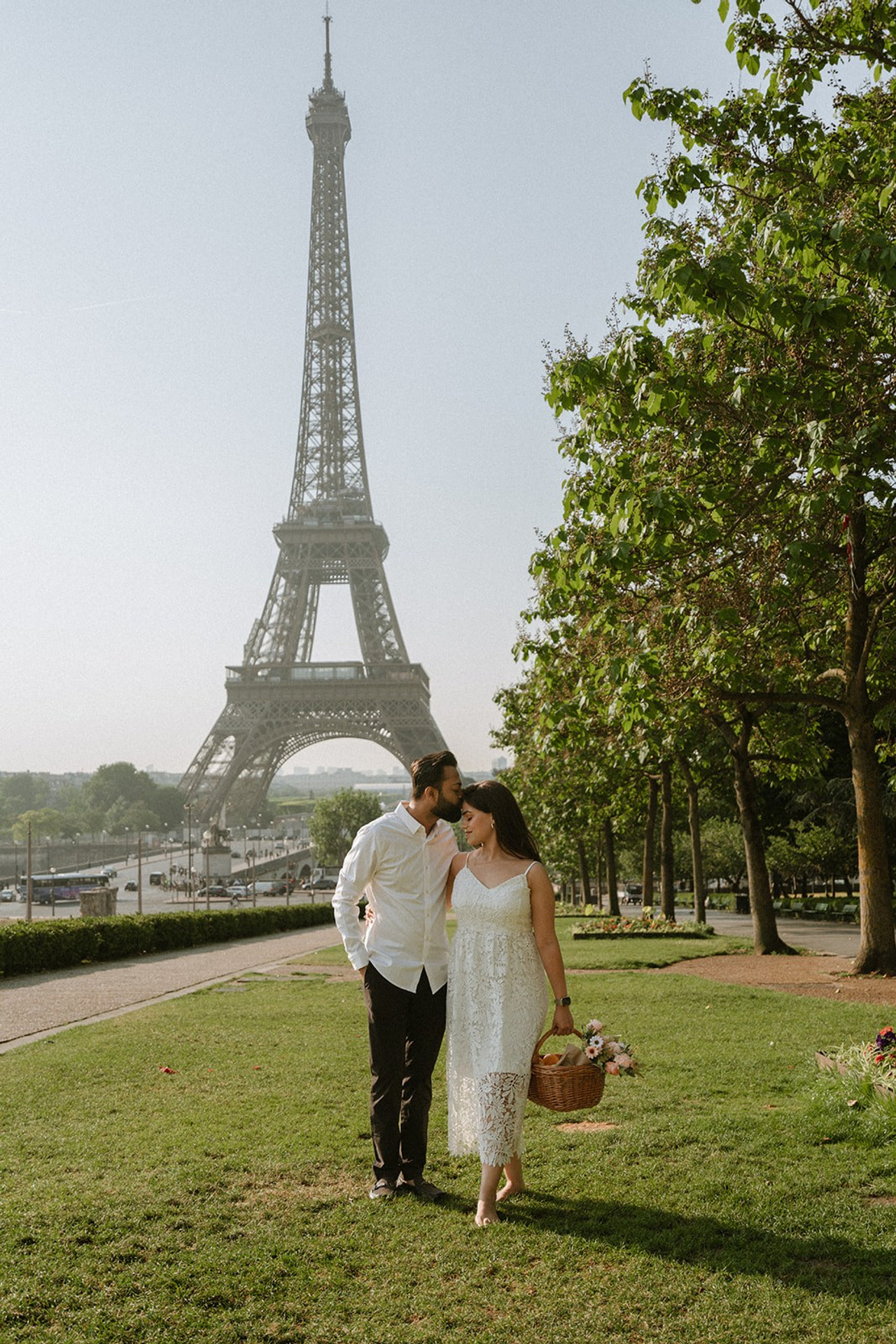 Photographer in Paris Yulia Shkadina | Couples, engagement, pre-wedding, individual photo-shoots in Paris at the best locations
