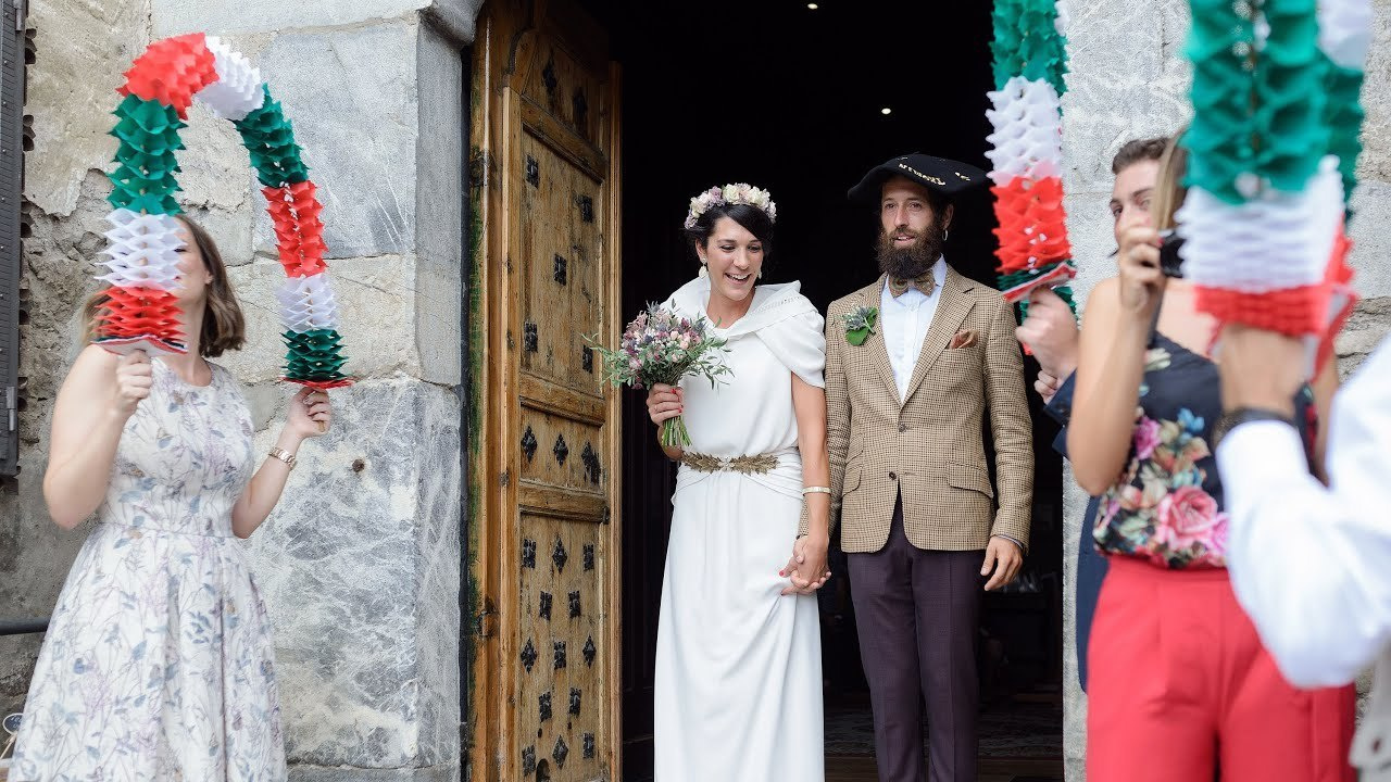 Boda Sallent de Gallego - Maria y Txomin - Fotografos bodas Pirineo. PIXLOVE - Fotógrafos de bodas Huesca Pirineos Zaragoza