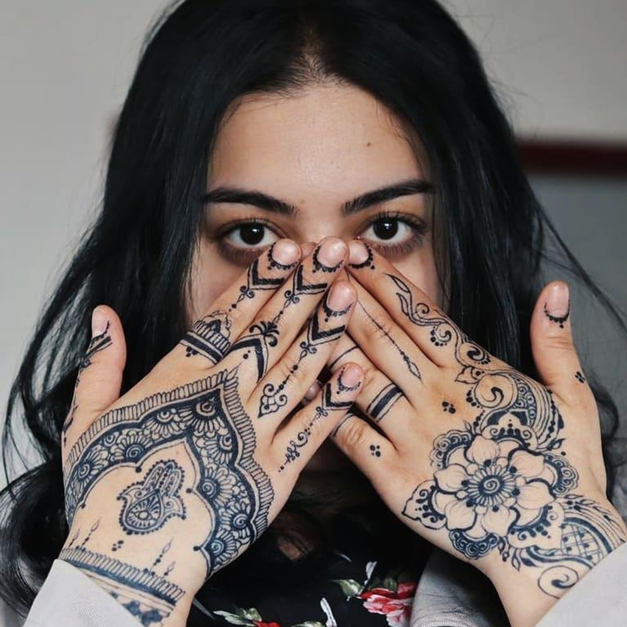 Content-Fotografie — Künstlerin. Fotografie und Henna Kunst in Köln — Sylvette Loda