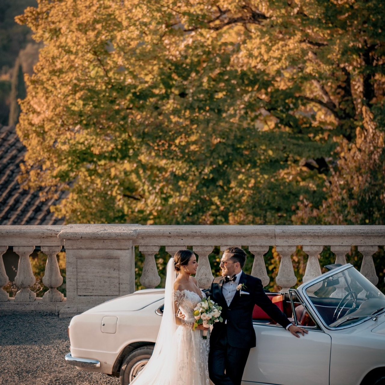 Classic Photoshoot Duomo & pz Michelangelo. Wedding Photographer in Italy