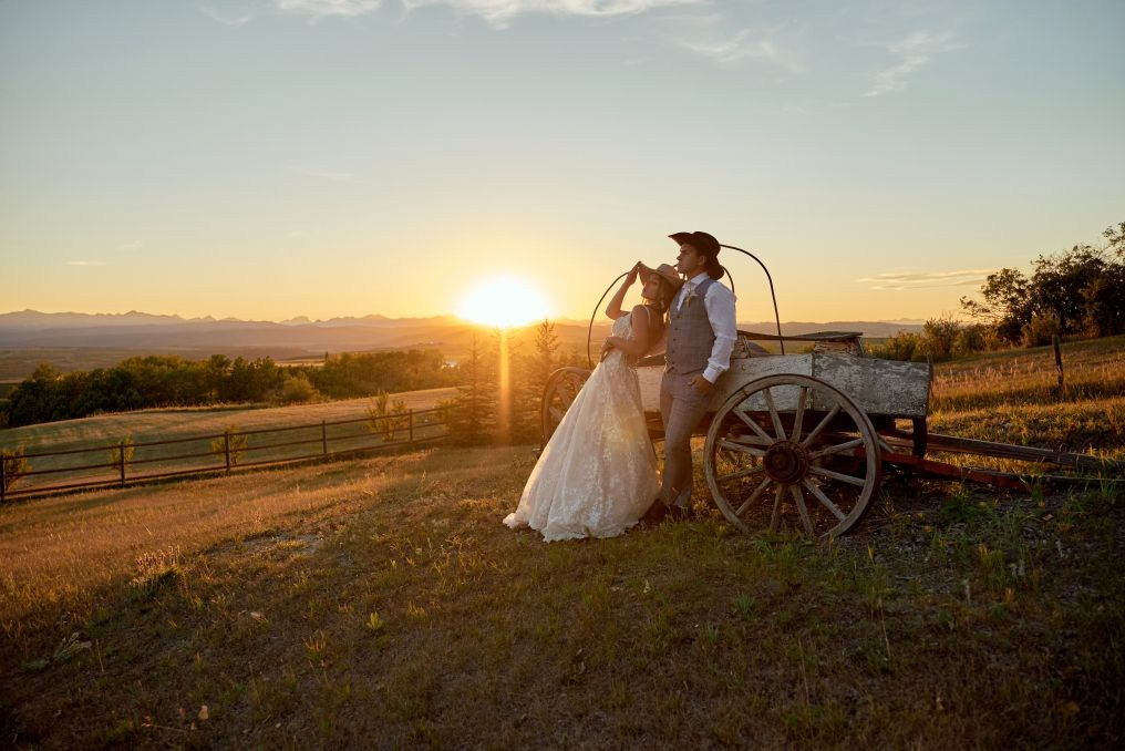 Calgary wedding photo and video. Photographer Andrii Bielikov