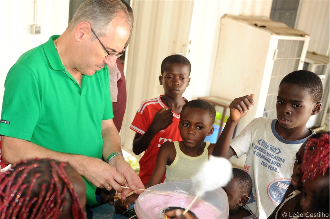 Photos of volunteer work in Congo. Simbahalu