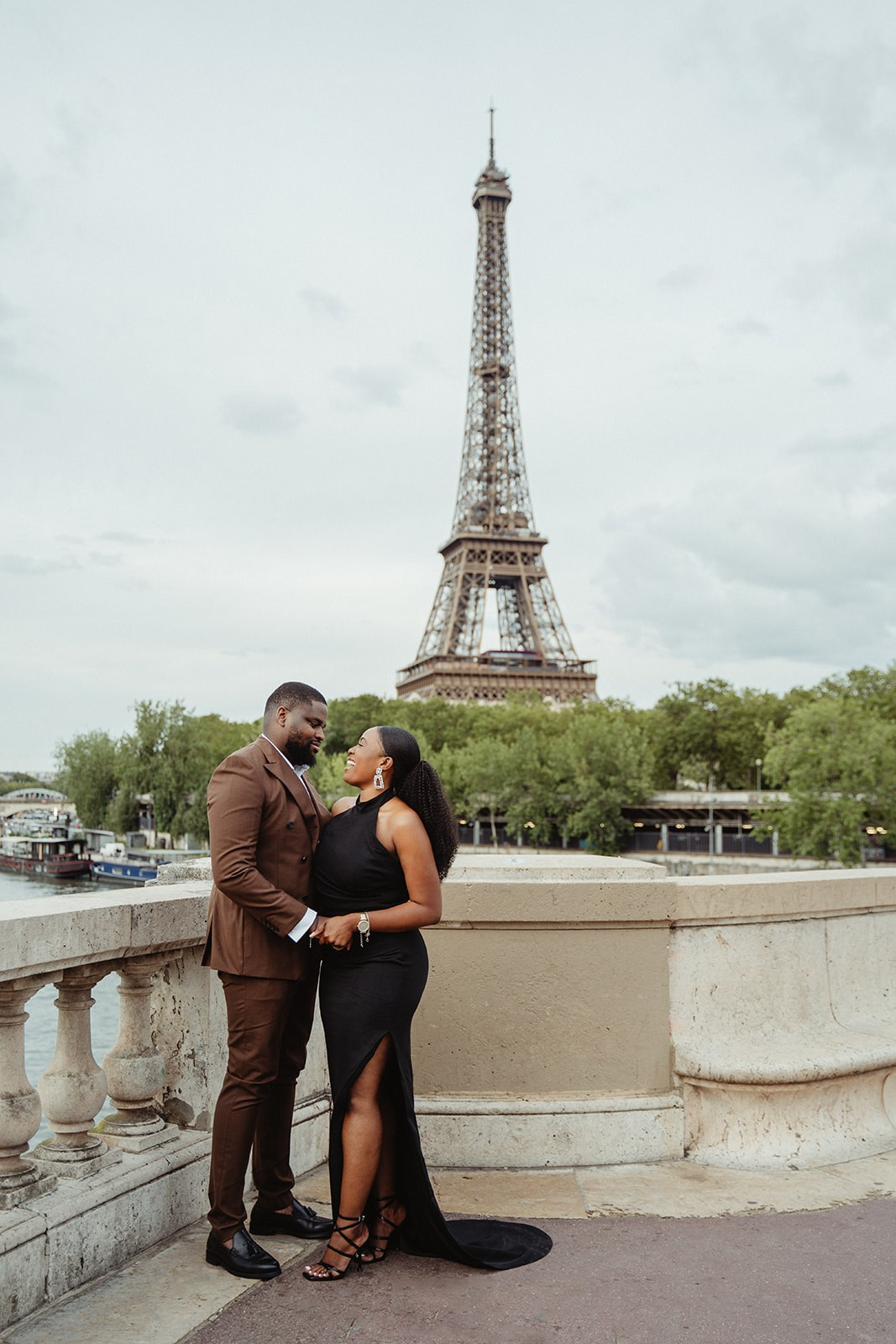 Photographer in Paris Yulia Shkadina | Couples, engagement, pre-wedding, individual photo-shoots in Paris at the best locations