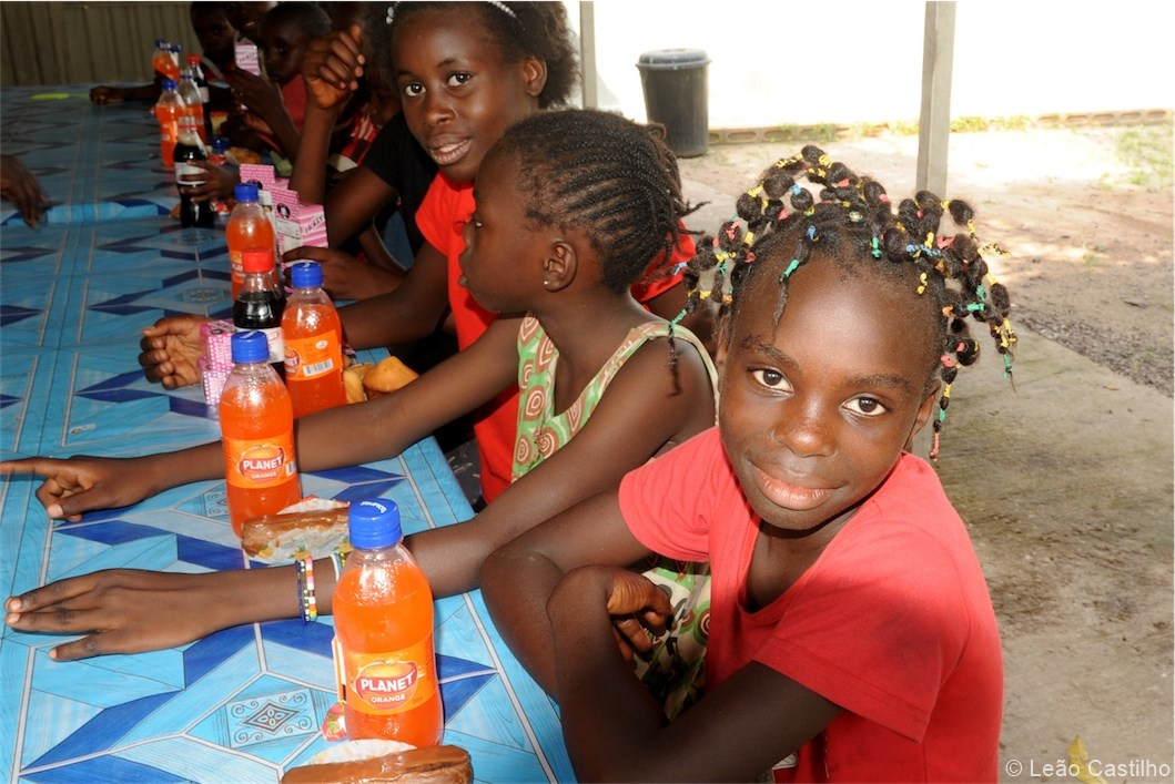 Photos of volunteer work in Congo. Simbahalu