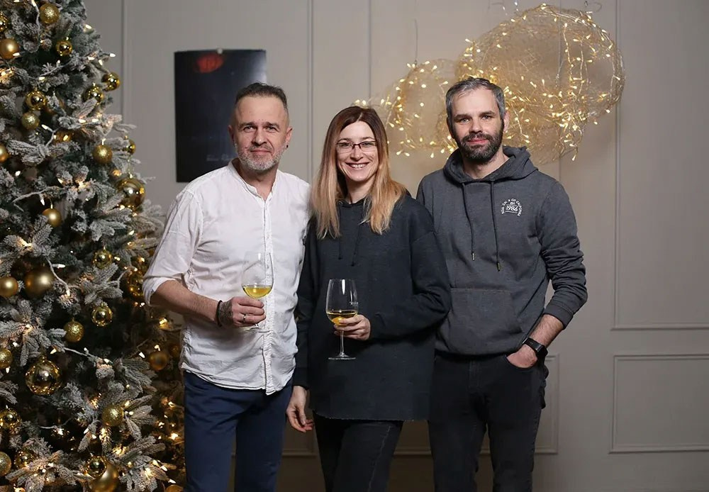 Открытие выставки Романа Рыбалёва «Календарь 2022». Școala de fotografie lui Roman Ribaliov. Orașul Chișinău, Moldova