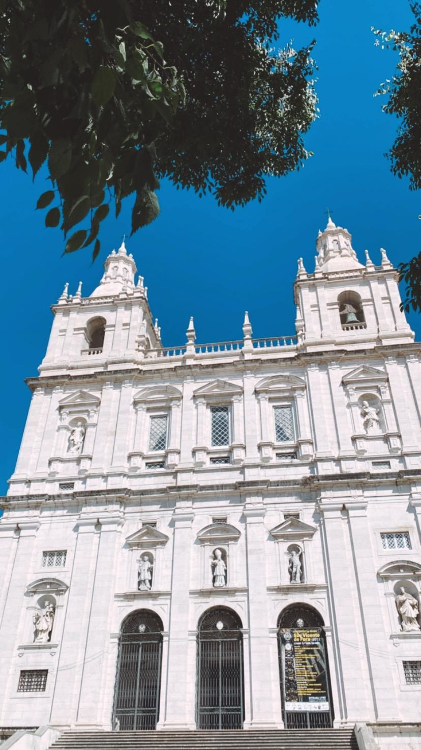 Jógový pobyt v Portugalsku 2024. Mateřství. Nevýchova. Život v souladu s přírodou. Jóga