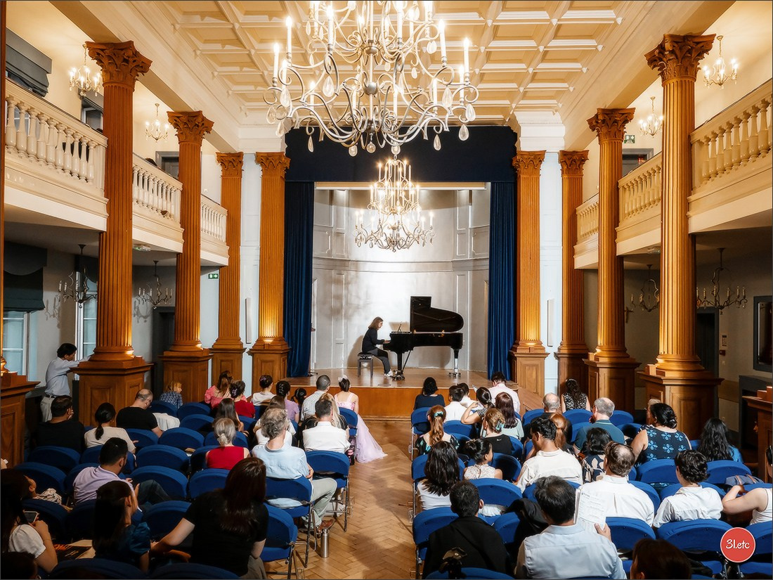 International Music Competition and Festival. Photographe à Strasbourg | Portraits, Studio, Enfants, Événements