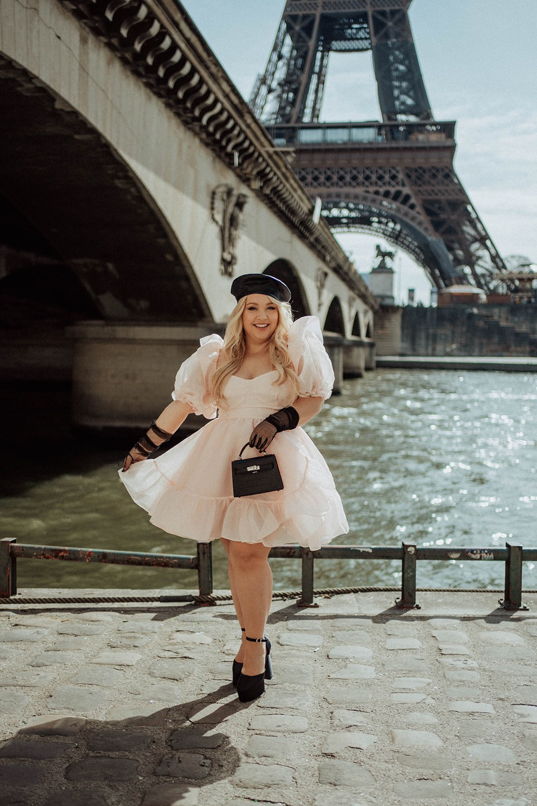 Photographer in Paris Yulia Shkadina | Couples, engagement, pre-wedding, individual photo-shoots in Paris at the best locations
