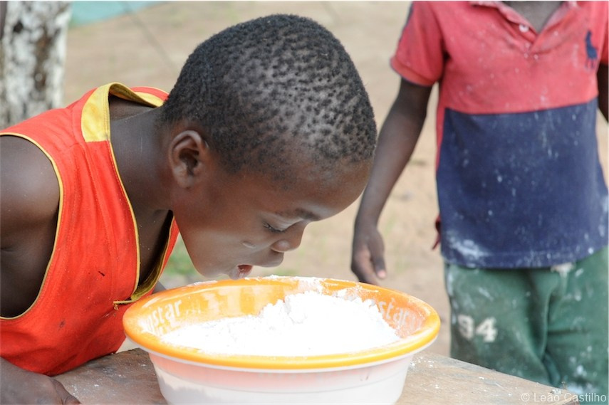 Photos of volunteer work in Congo. Simbahalu