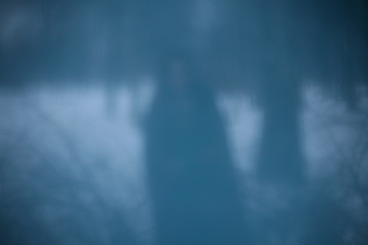 Luda and the apples of old winter. Victoria Dini. Art photography in London / Folkestone, UK