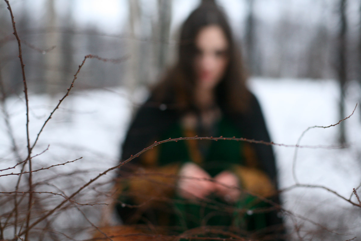 Luda and the apples of old winter. Victoria Dini. Art photography in London / Folkestone, UK