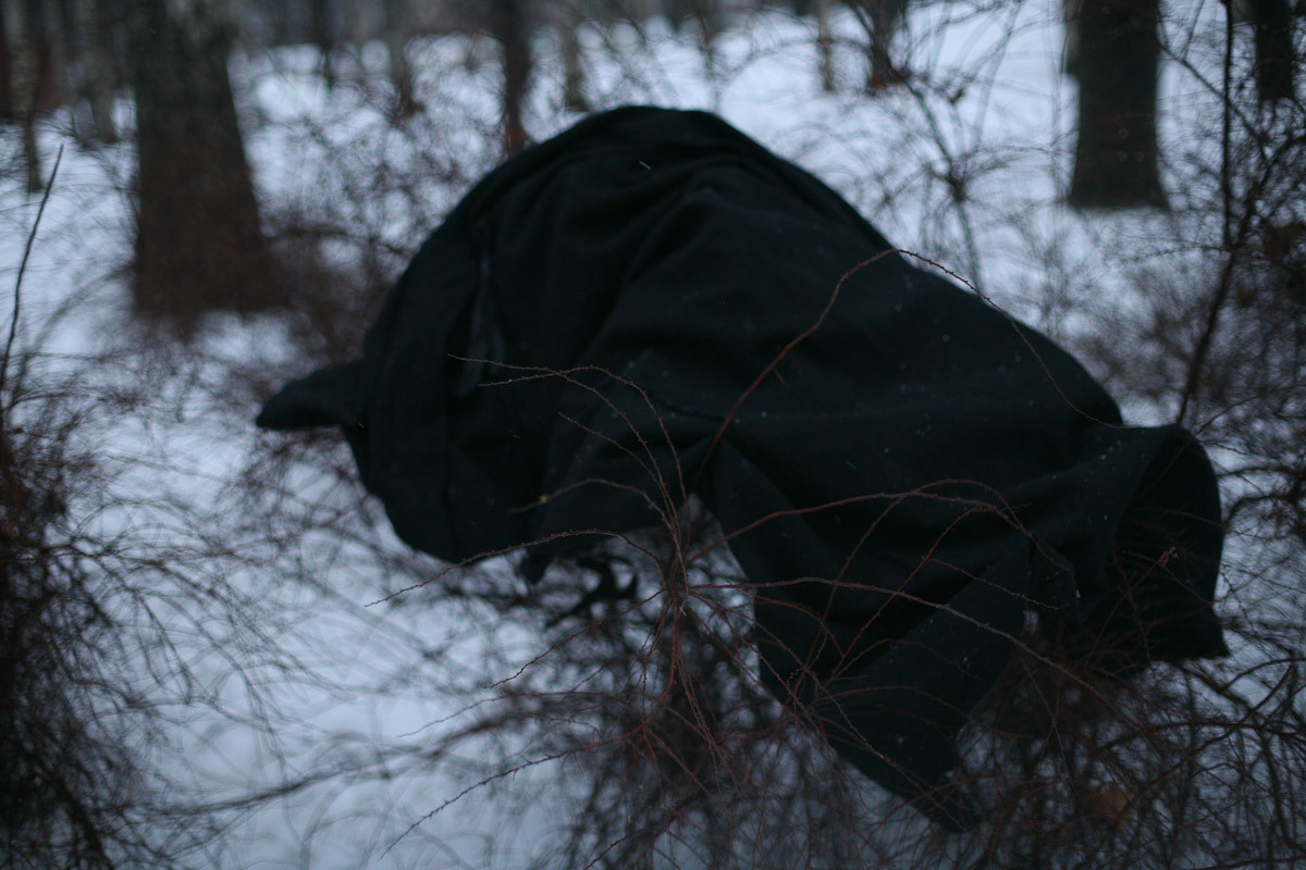 Luda and the apples of old winter. Victoria Dini. Art photography in London / Folkestone, UK