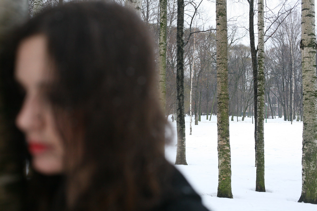 Luda and the apples of old winter. Victoria Dini. Art photography in London / Folkestone, UK