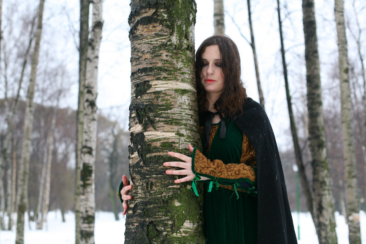 Luda and the apples of old winter. Victoria Dini. Art photography in London / Folkestone, UK