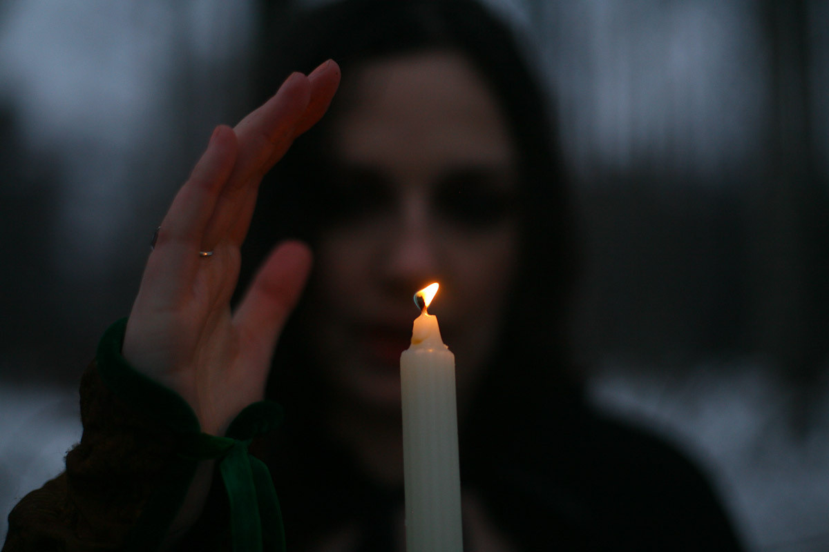 Luda and the apples of old winter. Victoria Dini. Art photography in London / Folkestone, UK