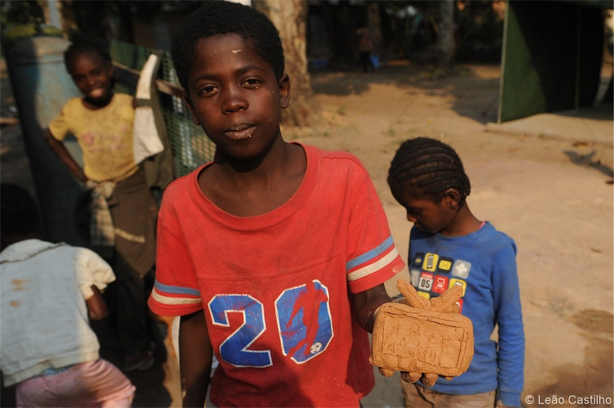 Photos of volunteer work in Congo. Simbahalu