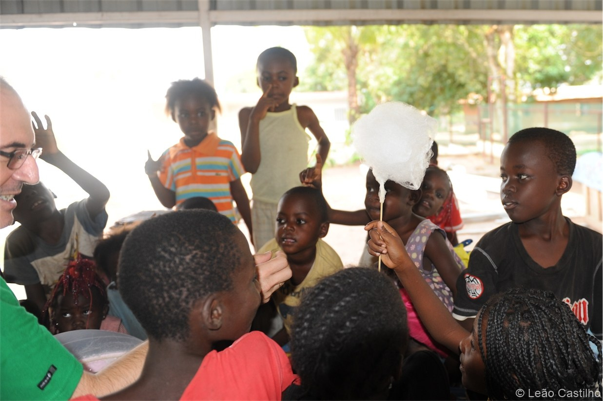 Photos of volunteer work in Congo. Simbahalu