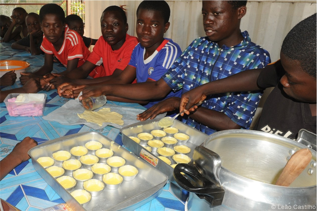 Photos of volunteer work in Congo. Simbahalu