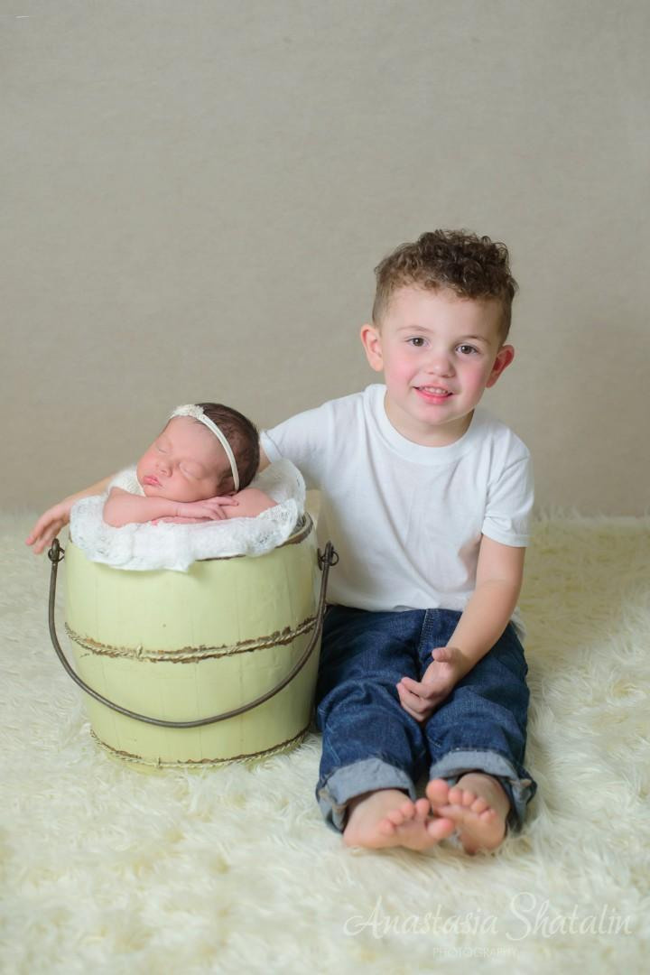 Newborn photography Roseville. Family photographer in Roseville, Rocklin, Folsom, Sacramento