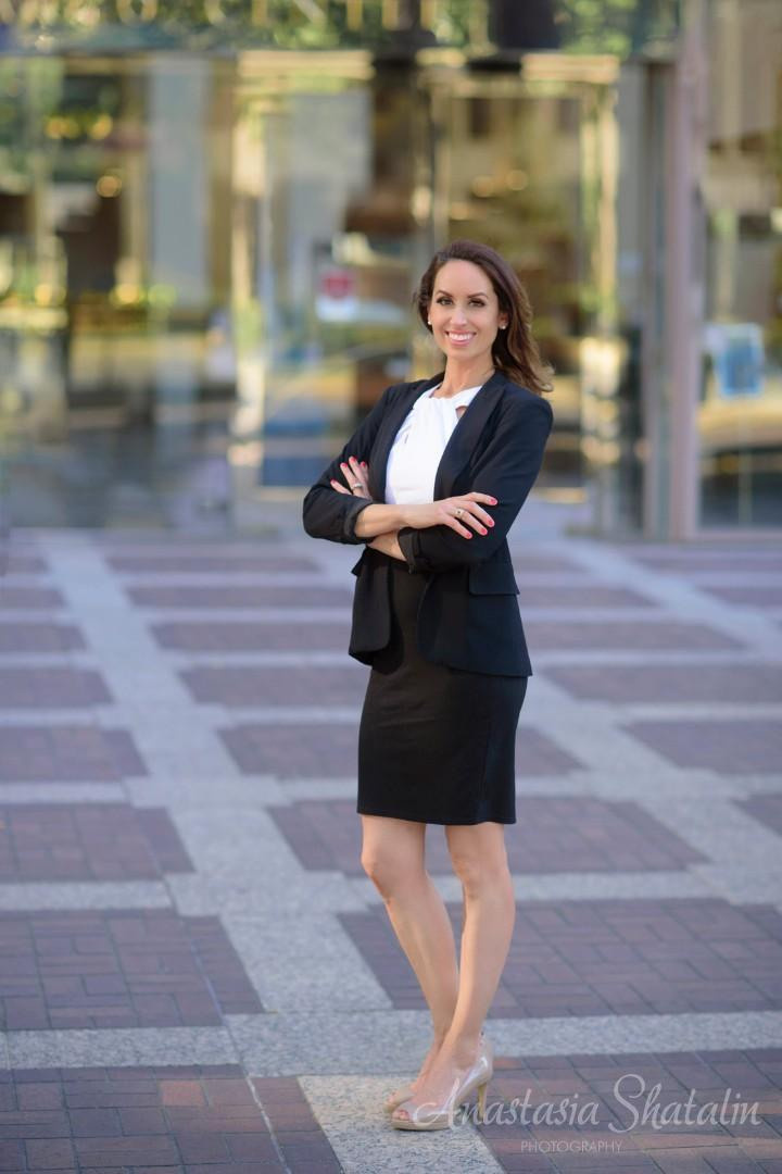 Business headshot photographer Rocklin, Sacramento, Roseville. Family photographer in Roseville, Rocklin, Folsom, Sacramento