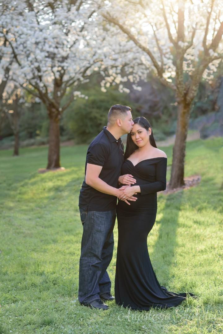 Rocklin maternity photographer. Family photographer in Roseville, Rocklin, Folsom, Sacramento