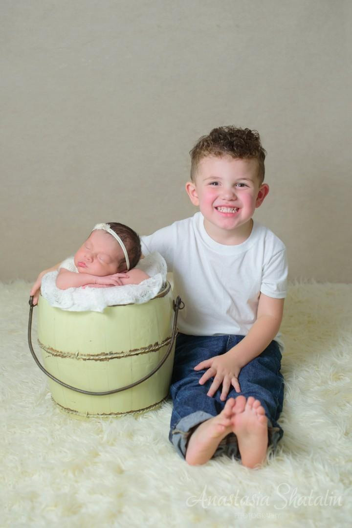 Newborn photography Roseville. Family photographer in Roseville, Rocklin, Folsom, Sacramento