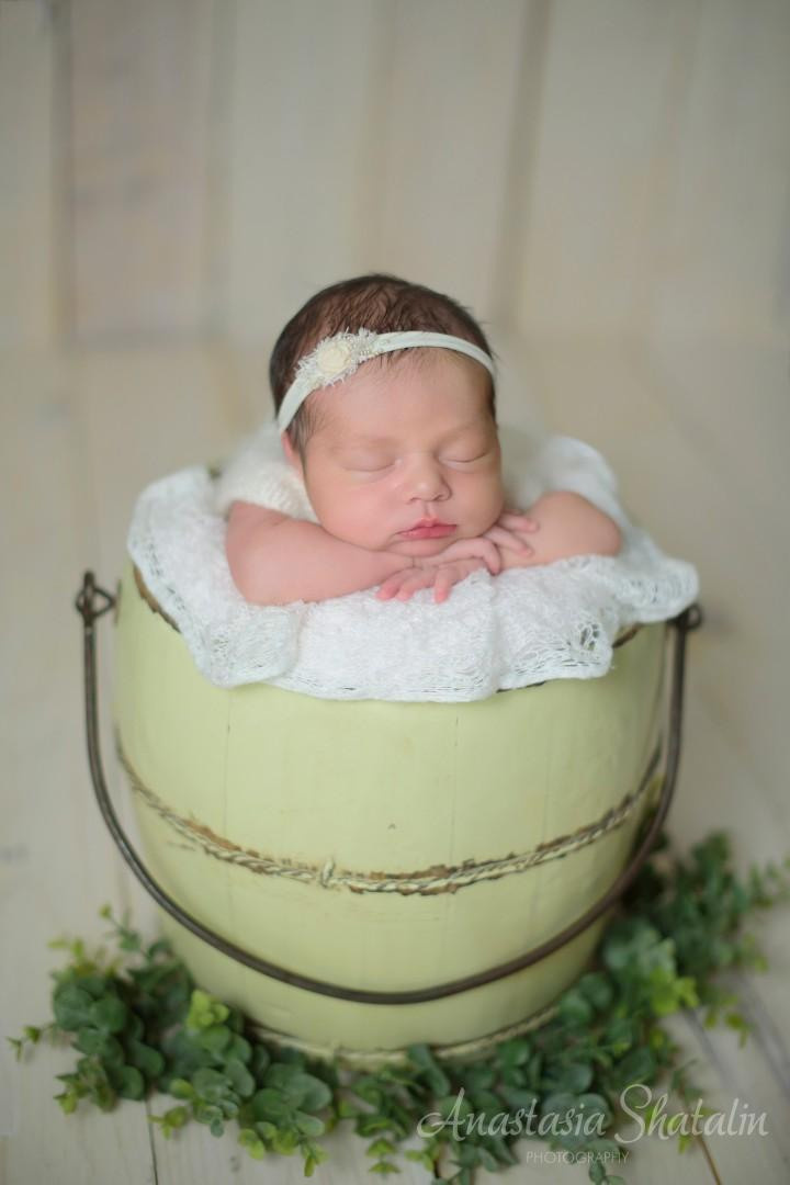 Newborn photography Roseville. Family photographer in Roseville, Rocklin, Folsom, Sacramento