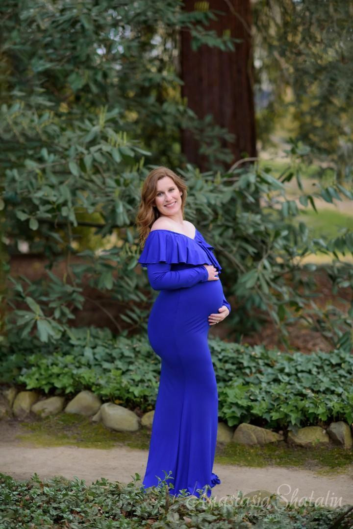 Maternity outdoor photography Carmichael, Fair oaks, Ranco Cordova. Family photographer in Roseville, Rocklin, Folsom, Sacramento