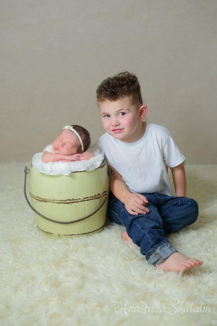 Newborn photography Roseville. Family photographer in Roseville, Rocklin, Folsom, Sacramento