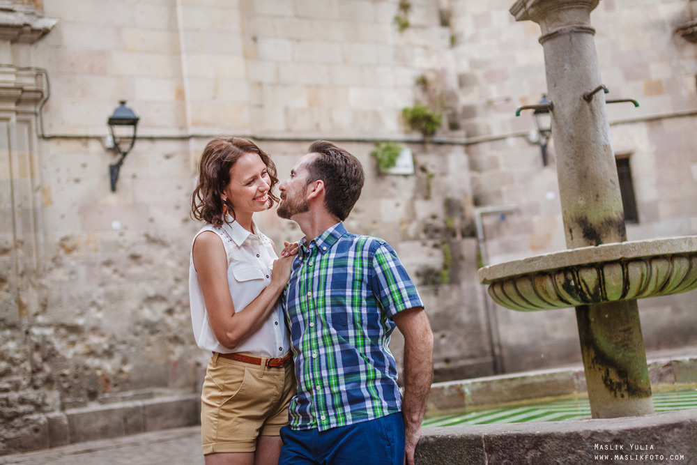 Fun photo shoot in Barcelona. Photographer in Barcelona Spain Maslik Yulia