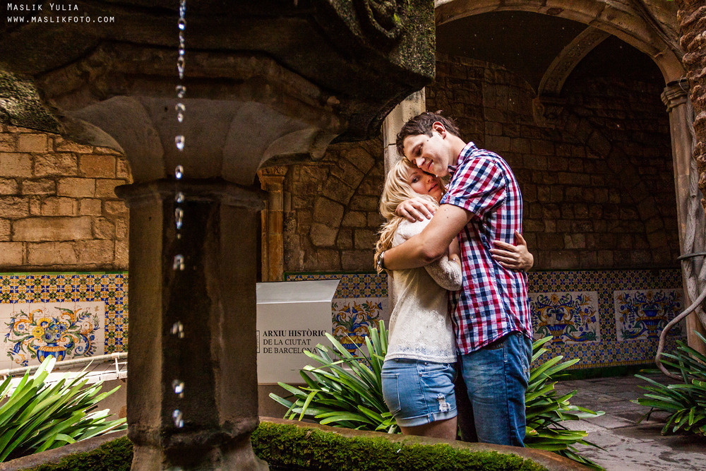 Romantic photo session in Barcelona. Photographer in Barcelona Spain Maslik Yulia