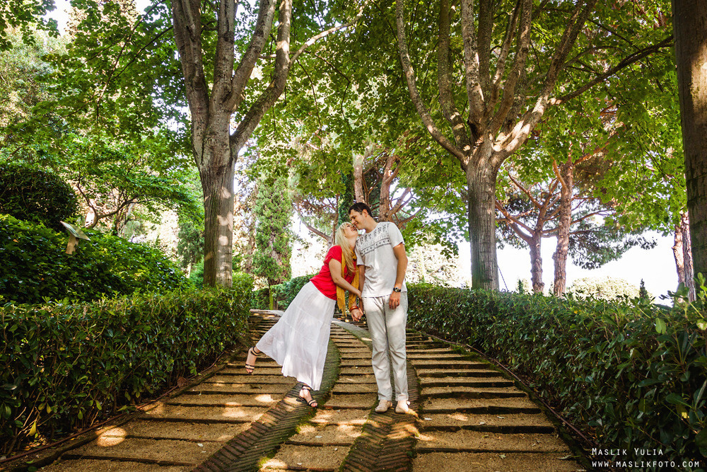 Romantic photo session in Barcelona. Photographer in Barcelona Spain Maslik Yulia
