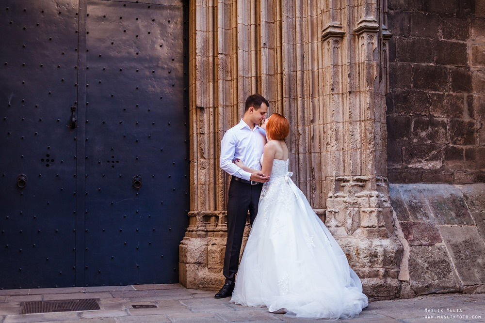 Soleada sesión de fotos en Barcelona. Fotógrafo en Barcelona Maslik Yulia