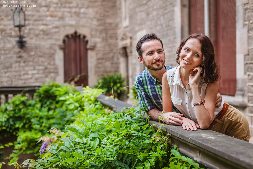 Fun photo shoot in Barcelona. Photographer in Barcelona Spain Maslik Yulia