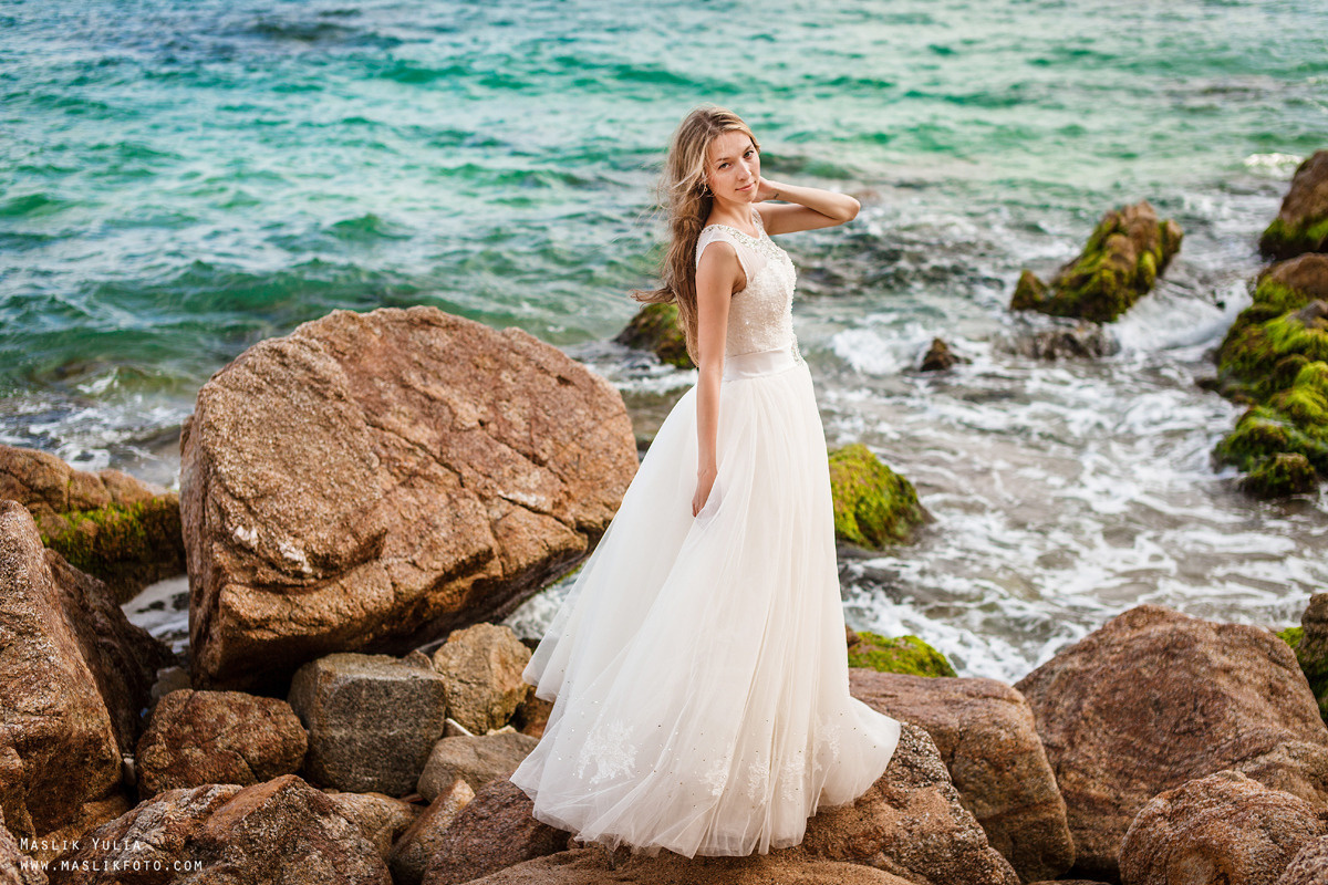 Sesión fotográfica de boda en la Costa Brava. Fotógrafo en Barcelona Maslik Yulia