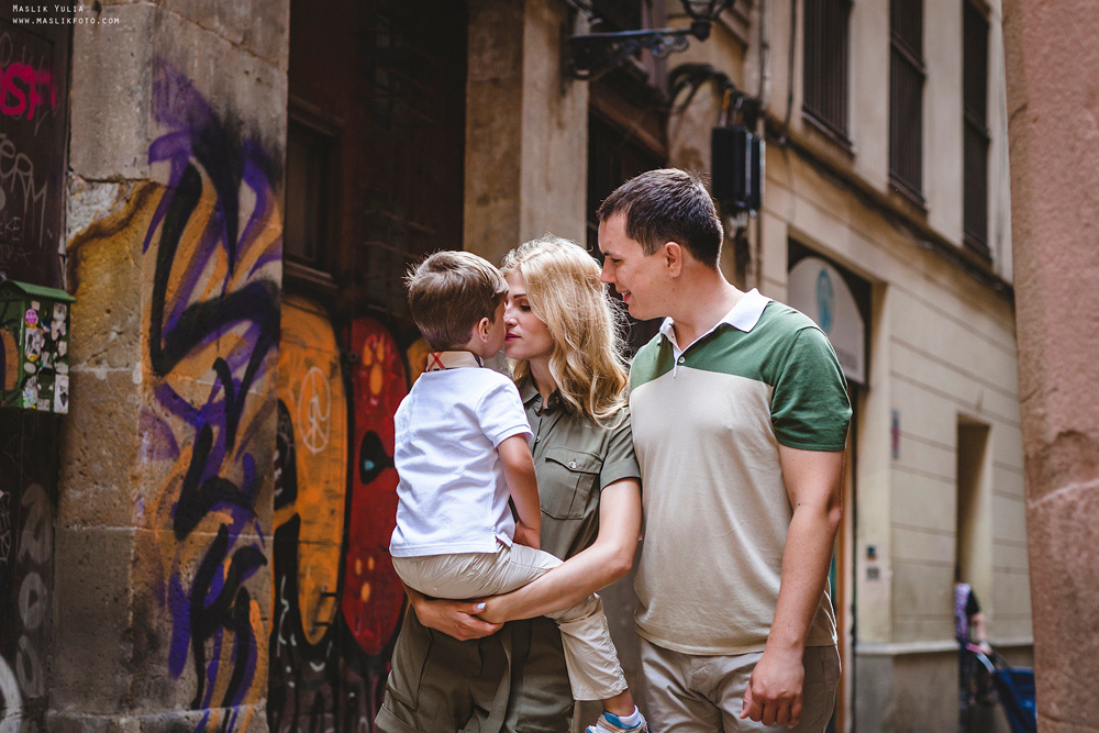 Przygoda - sesja zdjęciowa w Barcelonie. Fotograf w Barcelonie Hiszpanii Maslik Yulia