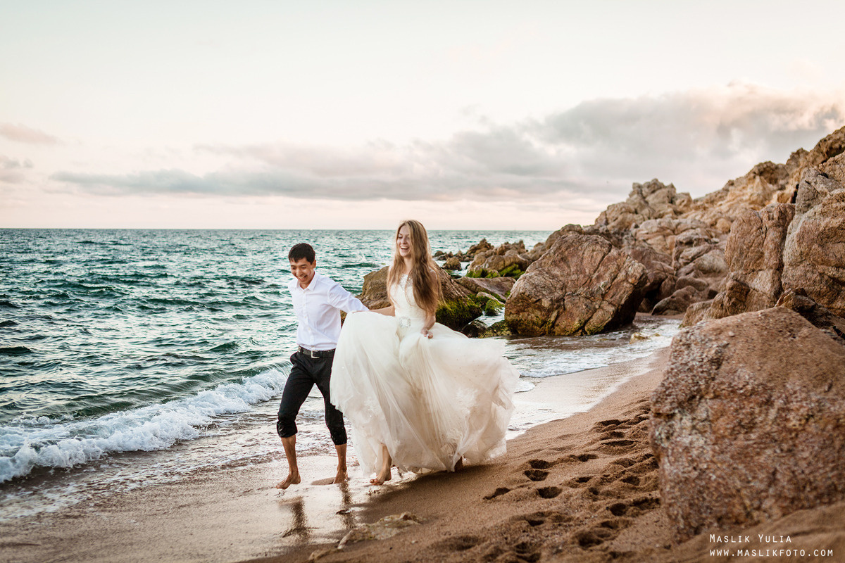 Sesión fotográfica de boda en la Costa Brava. Fotógrafo en Barcelona Maslik Yulia
