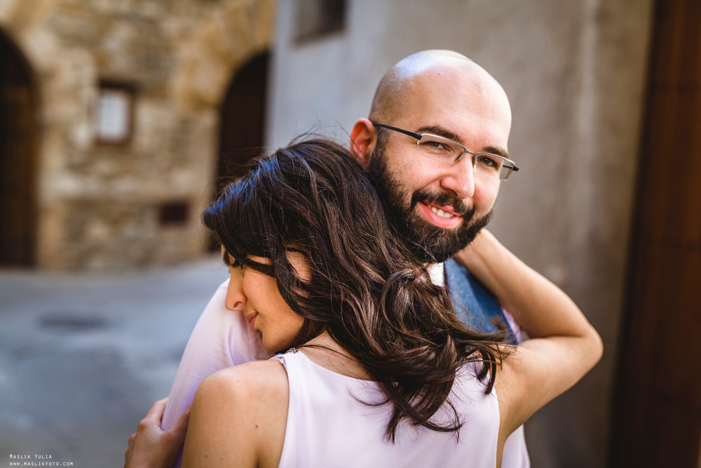Photosession in the fabulous Besalu. Photographer in Barcelona Spain Maslik Yulia