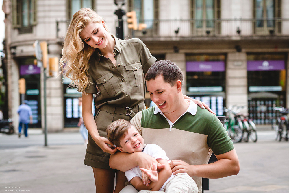 Przygoda - sesja zdjęciowa w Barcelonie. Fotograf w Barcelonie Hiszpanii Maslik Yulia